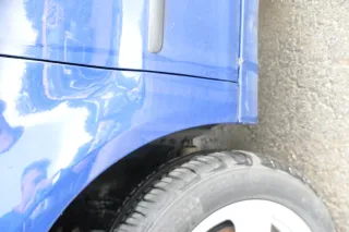 VW Fox Kotflügel vorne links blau LL5M - Bild 2