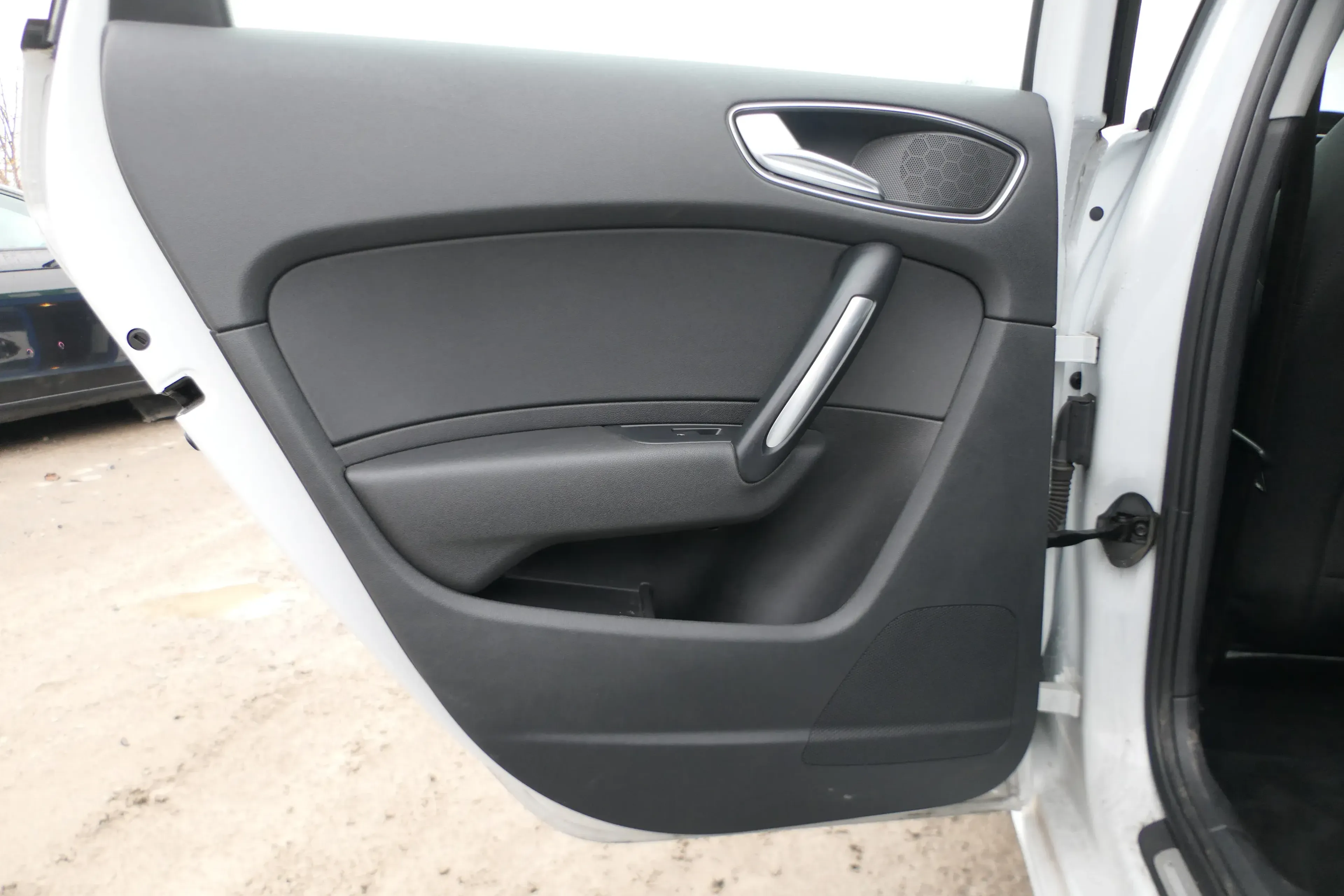 1x A1 8X Türverkleidung Verkleidung Tür hinten links schwarz  4/5-Türer - Bild 1