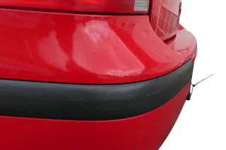 VW Golf 4 Limousine Stoßstange hinten Heckstoßstange Stoßfänger rot LP3G - Bild 12