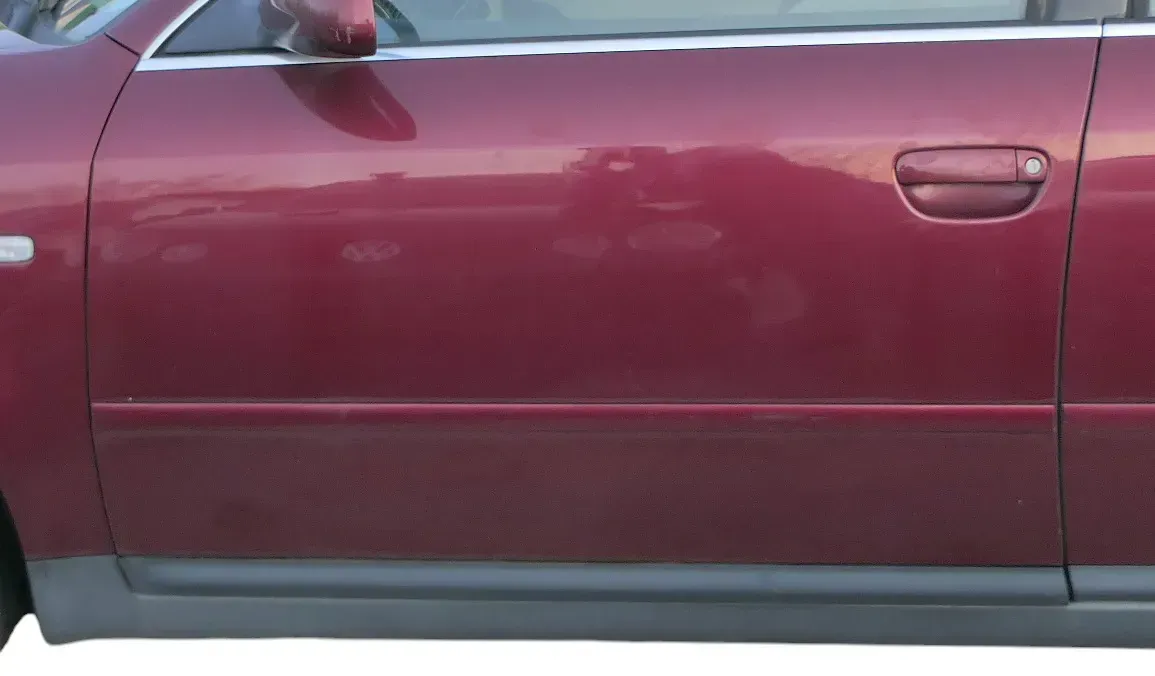 Audi A6 4B C5 Tür nur Türblatt vorne links Fahrertür rot LZ3L - ohne Anbauteile - Bild 1