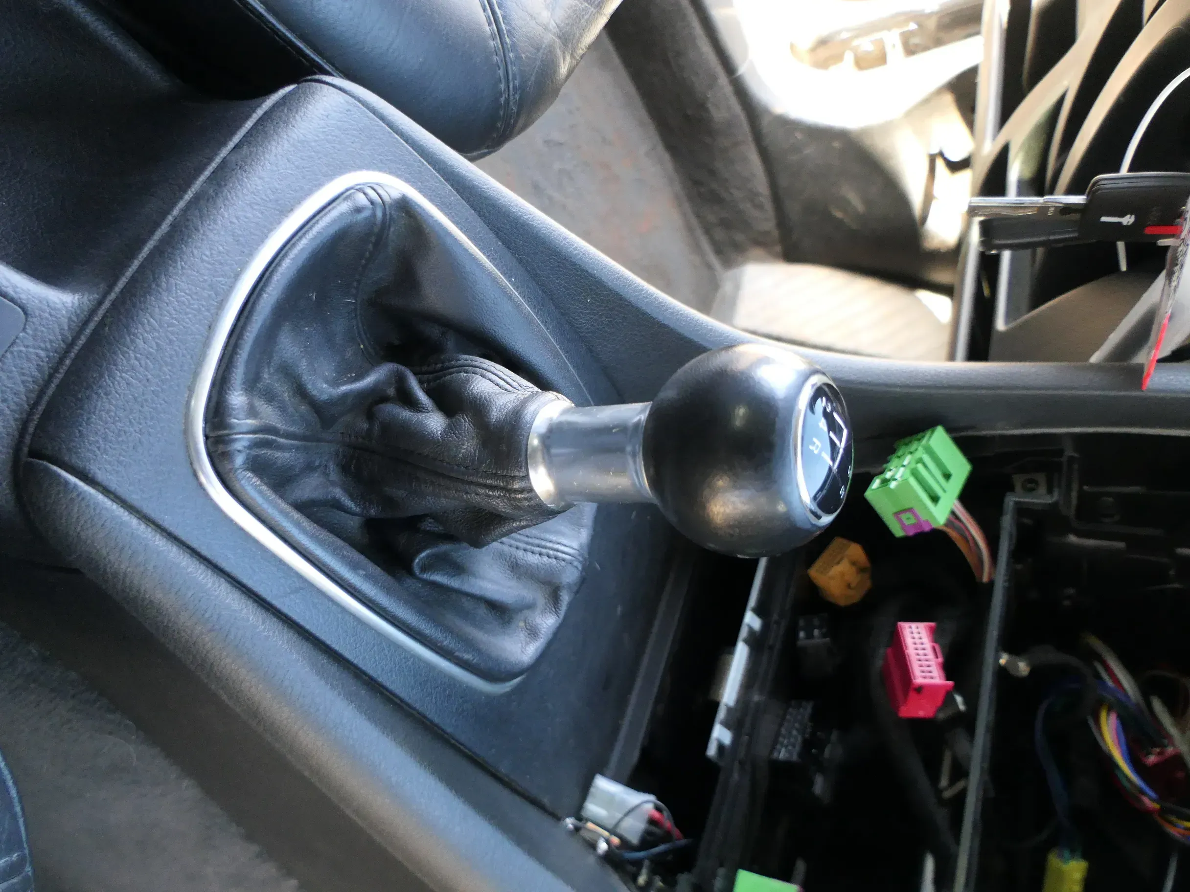 Audi A6 4B Schaltknauf Schaltsack Schaltknüppel original 5-Gang Leder schwarz - Bild 1