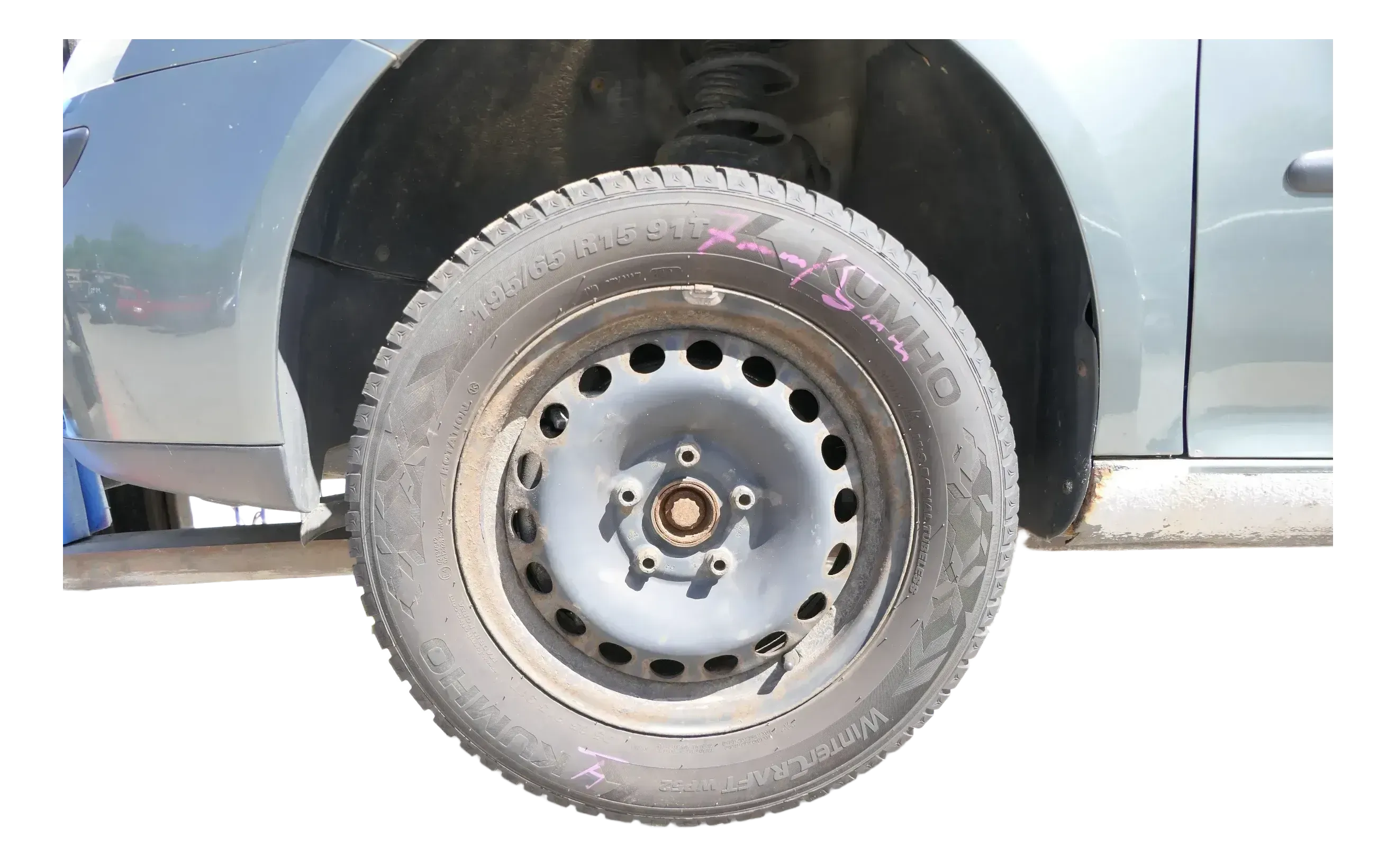 4x VW Golf 6 Plus 5M 195/65 R15 91T Winterreifen M+S Felgen Reifen M&S  ca.5-7mm - Bild 1