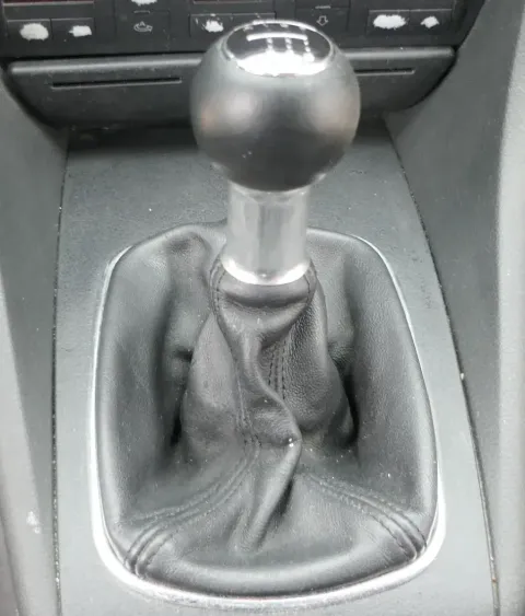 Audi A6 4B Schaltknauf Schaltsack Schaltung Schaltknüppel original 6-Gang Leder