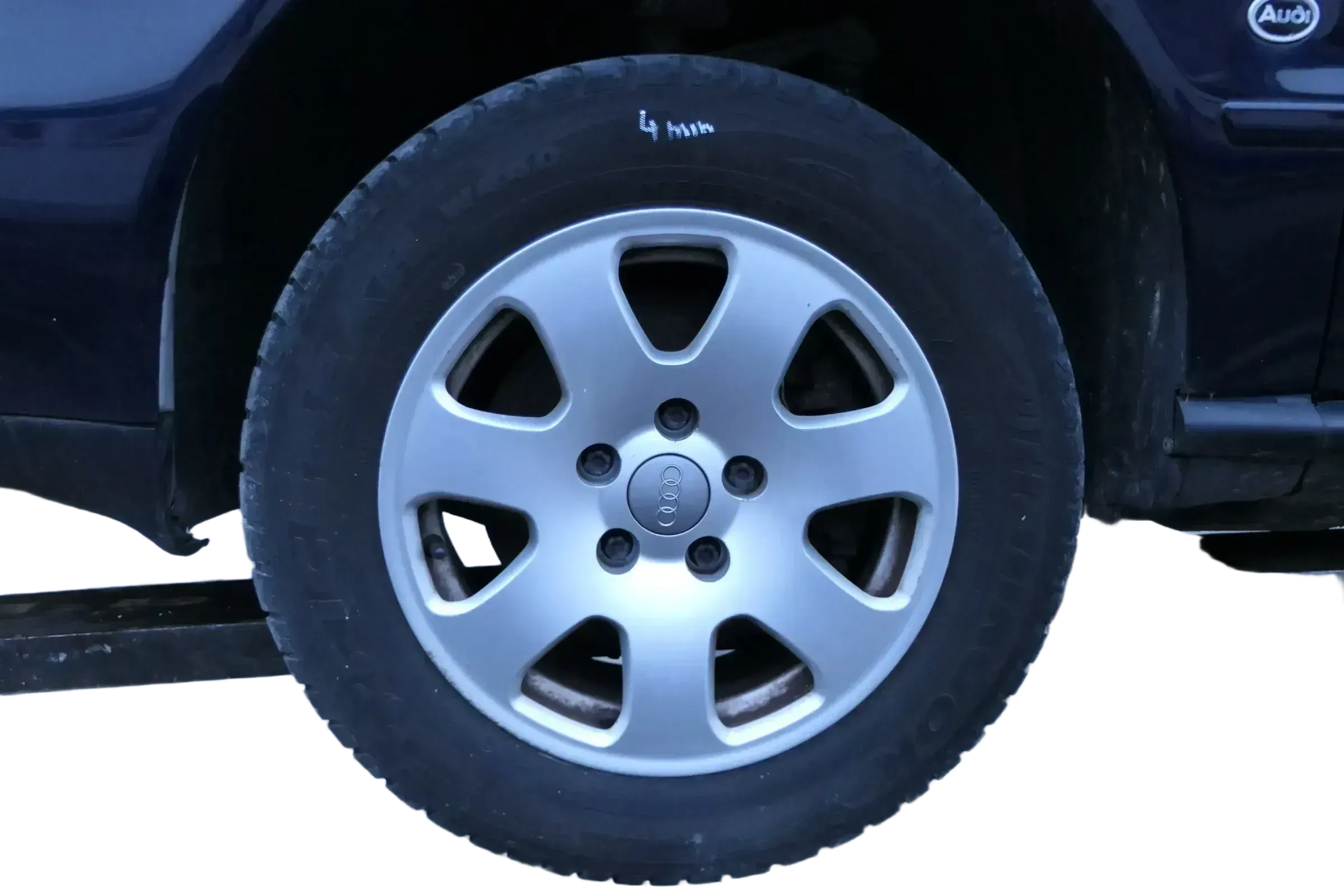 Audi A4 8E A6 4B Alufelgen 195/65 R15 91T Winterreifen Reifen 4-6mm 8E0601025 - Bild 1