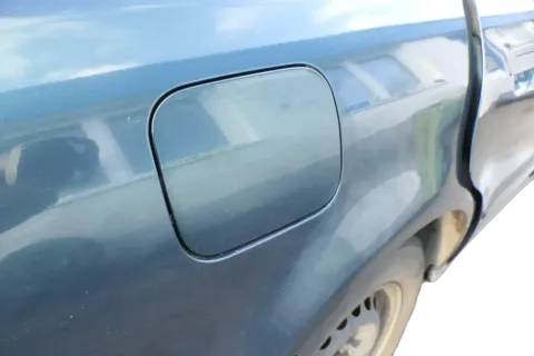 Audi A4 B5 Tankdeckel Tankklappe Tank Deckel Klappe 8D5809905B grün LZ6U