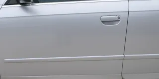 Audi A4 B7 8E Tür vorne links Kombi+Limo mit Rahmen silber LY7W Türblatt - Bild 2