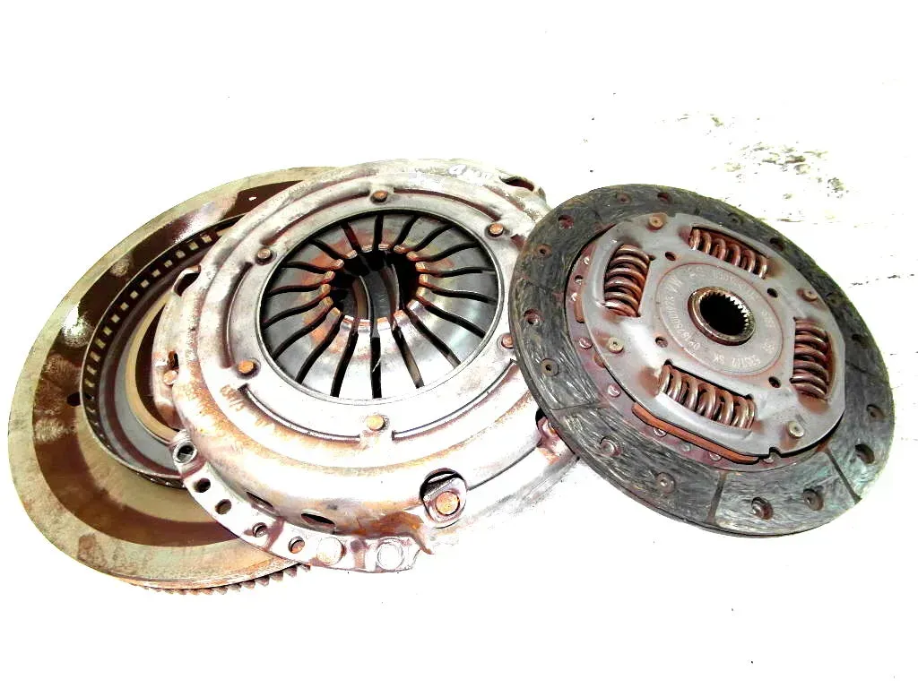 VW Polo 9N 03D141031C Druckplatte Schwungscheibe Kupplung AZQ BME AWY Schwungrad - Bild 1