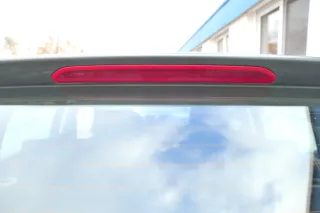 VW Golf 5 V Heckklappe hinten Kofferraumklappe mit Scheibe grau grün LA6Q saga - Bild 3