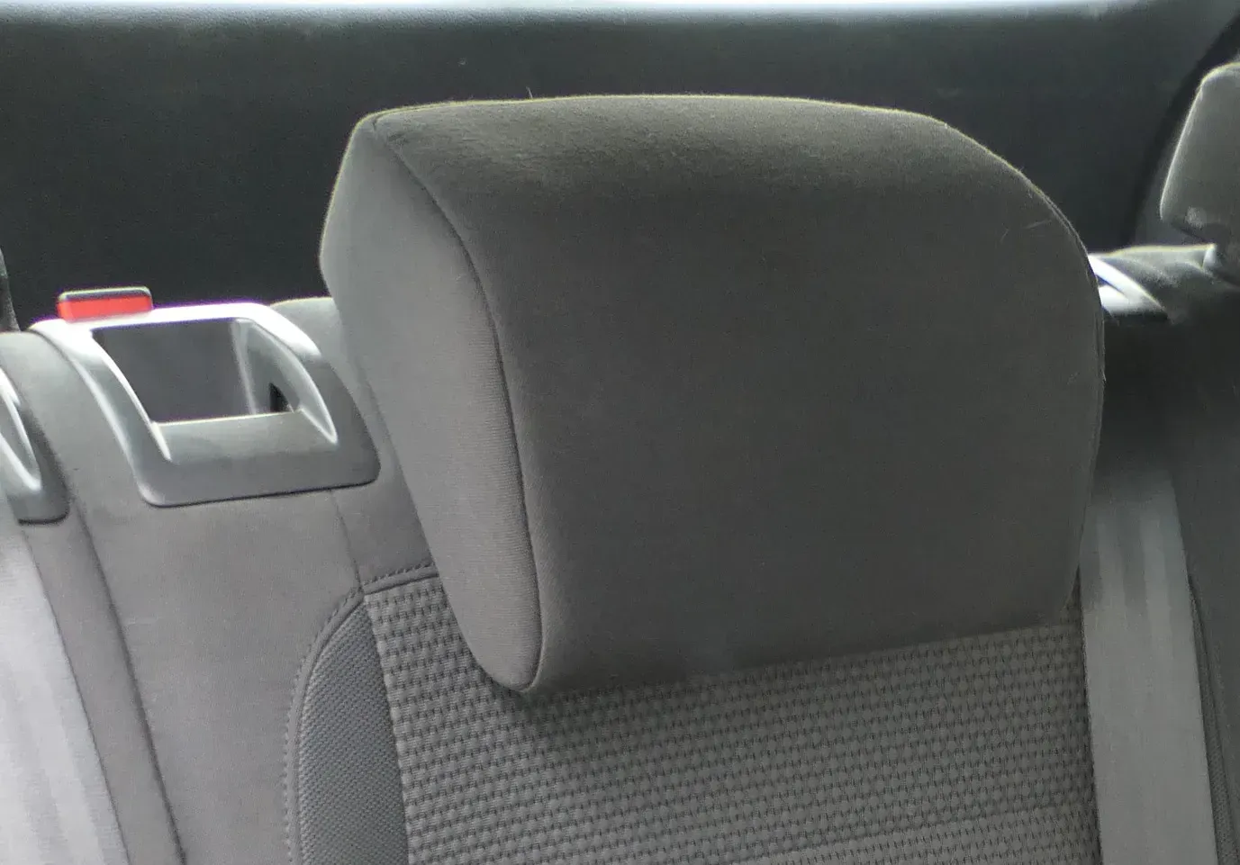 Golf 6 Variant Kombi AJ5 Kopfstützen Kopfstütze hinten rechts oder links schwarz - Bild 1