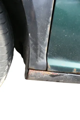VW Golf 4 1J Kotflügel vorne links schwarz Rost - Bild 3
