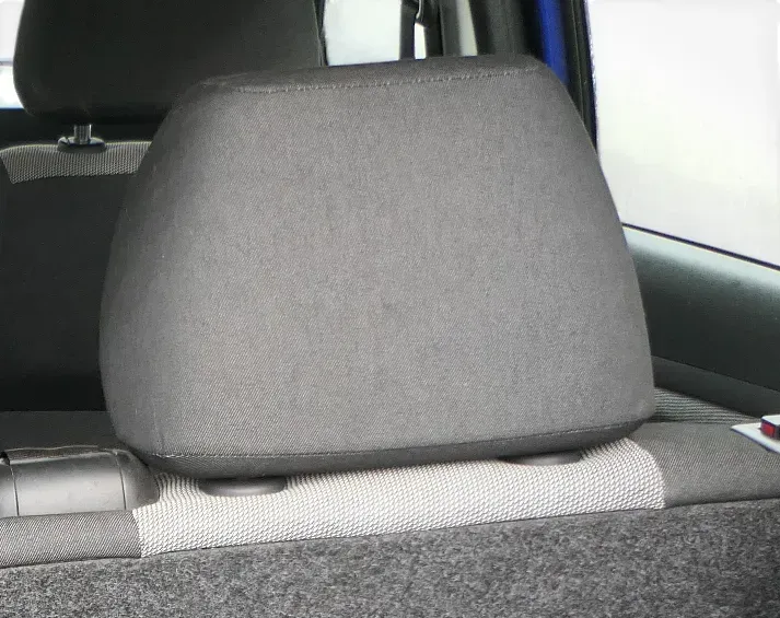 1x Skoda Fabia 5J Kopfstütze hinten rechts links - anthrazit - Bild 1