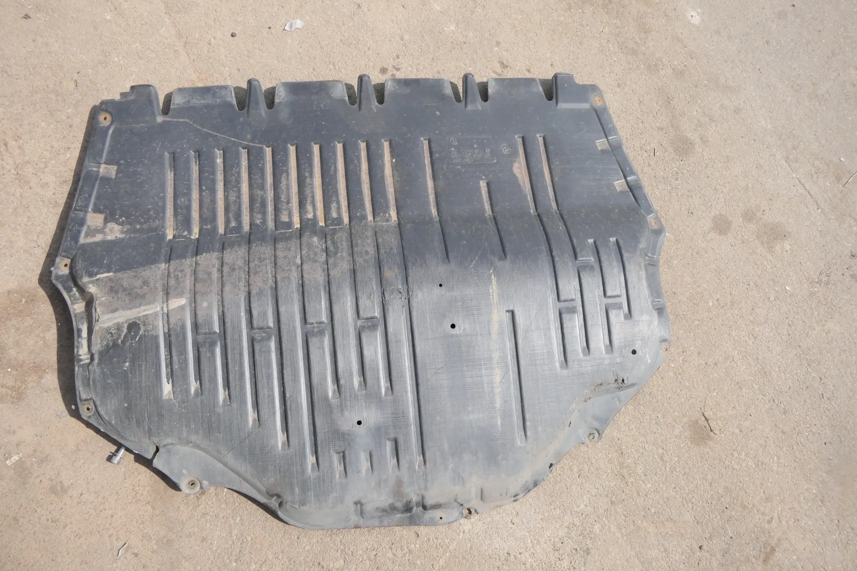 VW Polo 9N 9N3 Fox Ibiza Unterfahrschutz Dämpfung Schutz Motor 6Q0825237R TDI - Bild 1
