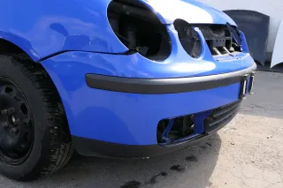 VW Polo 9N Stoßstange Frontstoßstange vorne blau LA5F - Bild 3