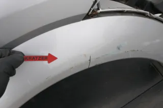 Audi A2 8Z Kotflügel vorne rechts silber LY7W - Kratzer - Bild 4