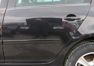 VW Golf 5 V 1K Tür nur das Türblatt hinten links 4/5-Türer schwarz LC9Z metal - Bild 4