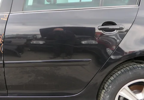 VW Golf 5 V 1K Tür nur das Türblatt hinten links 4/5-Türer schwarz LC9Z metal