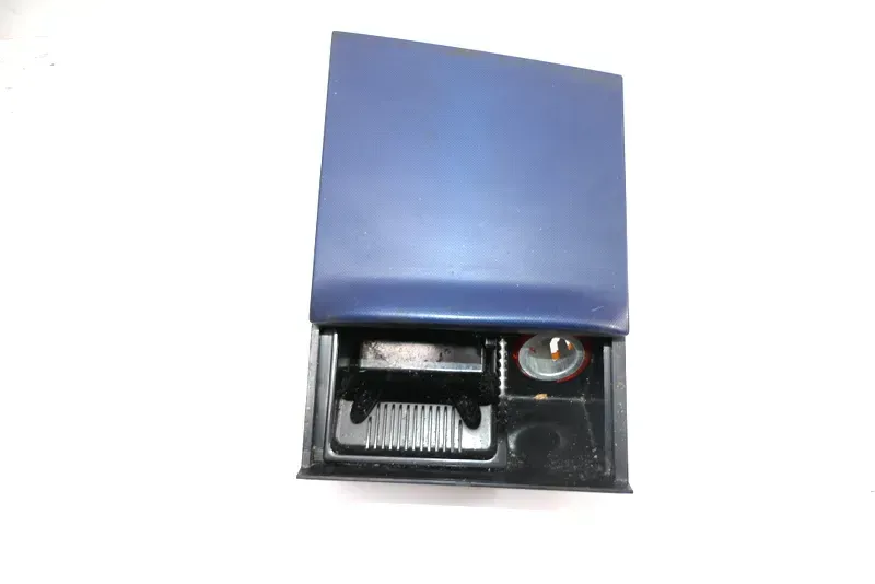 VW Golf 4 Bora Aschenbecher mit Zigarettenanzünder 1J0857961G Netzoptik blau - Bild 1
