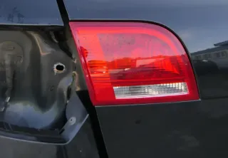 Audi A3 8P Rücklicht Rückleuchte 8P4945093B innen links 4/5-Türer Sportback - Bild 1