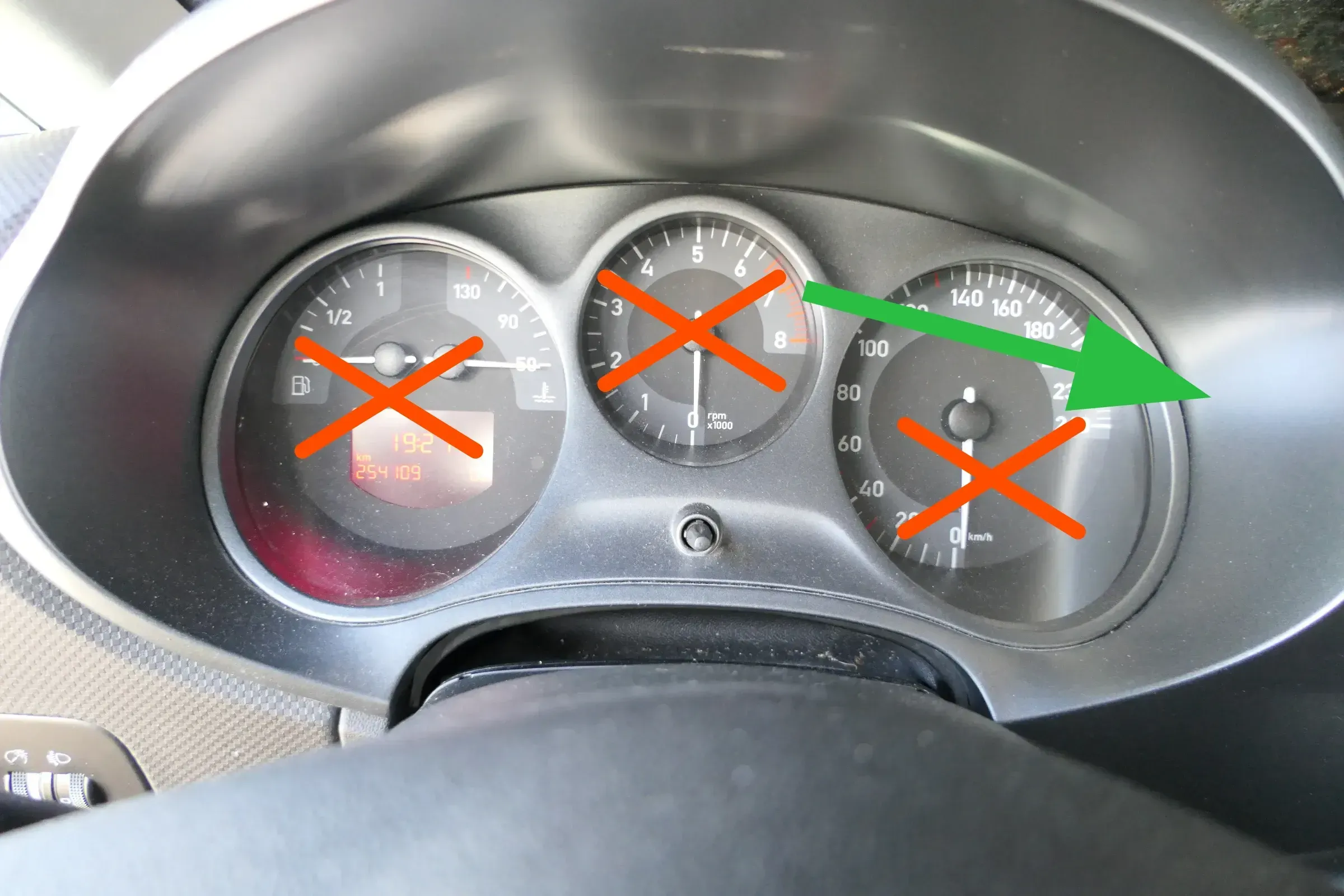 Seat Leon 1P Mittelkonsole Verkleidung um Radio Klappe Abdeckung Dekor silber gr - Bild 1