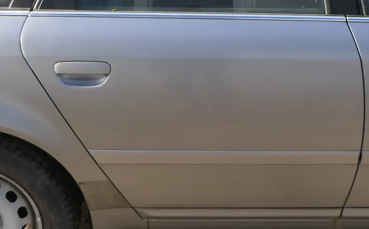 Audi A6 4B C5 Tür Türblatt hinten rechts nur Türblatt silber LY7W -ohneAnbauteil - Bild 1