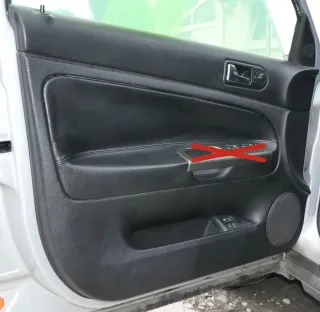 1x Passat 3BG Türverkleidung Verkleidung Tür vorne links Leder Griff Öffner schw - Bild 2