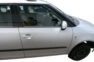 Skoda Roomster 5J Tür vorne rechts Beifahrertür - silber LA7W (ohne Anbauteile) - Bild 1