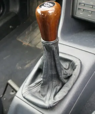 VW Golf 3 Schaltknauf Schaltsack Schaltung Leder blau Holz Schaltknüppel - Bild 5