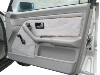 Audi 80 Türverkleidung Verkleidung Tür vorne rechts Griff Öffner Türgriff grau - Bild 1
