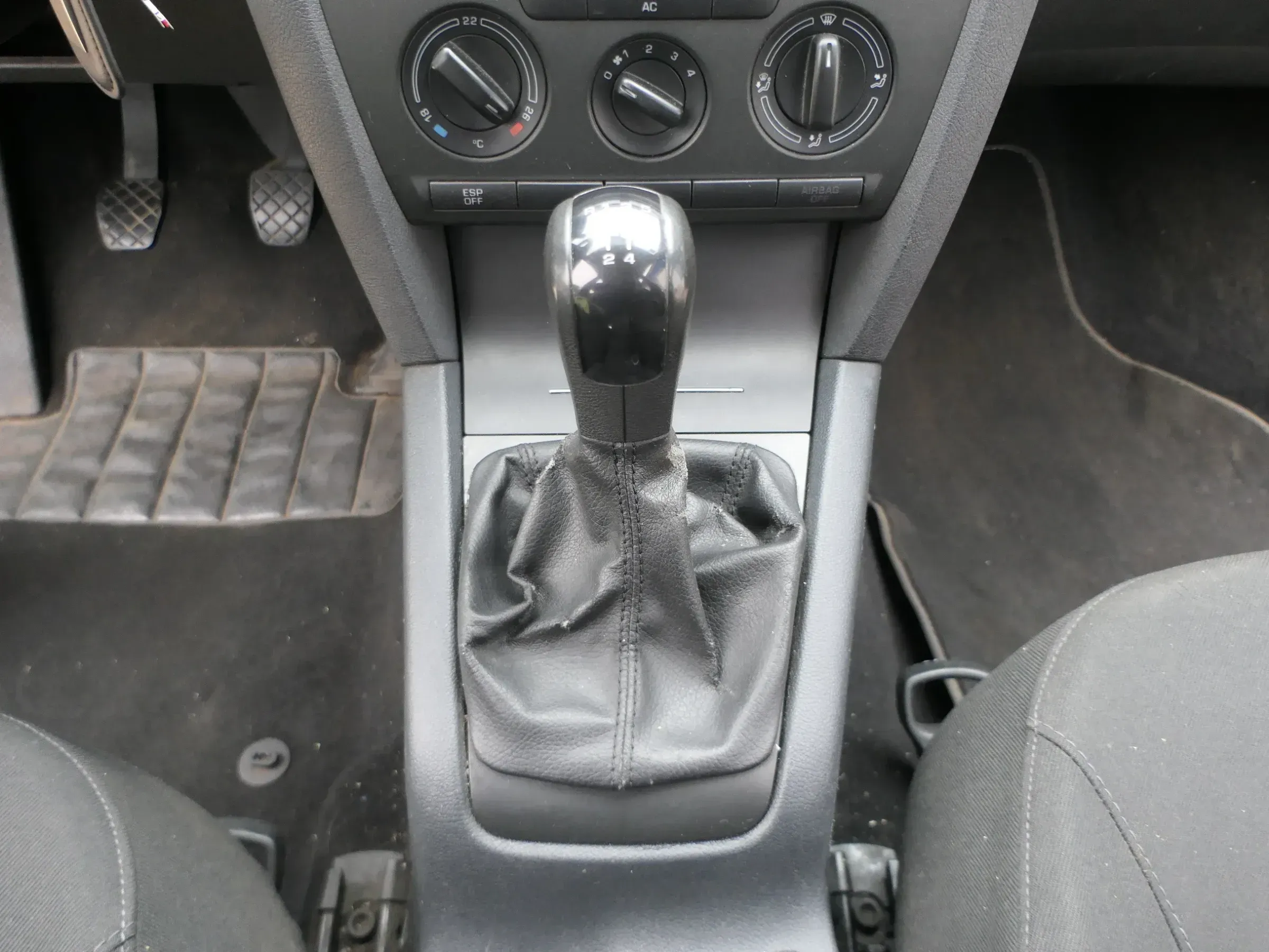 Skoda Octavia 1Z Schaltknauf Schaltsack Schaltung Schaltknauf original 5-Gang - Bild 1