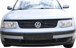 VW Passat 3B Stoßstange vorne Frontstoßstange Stoßfänger vorne blau LL5Y + Grill - Bild 1