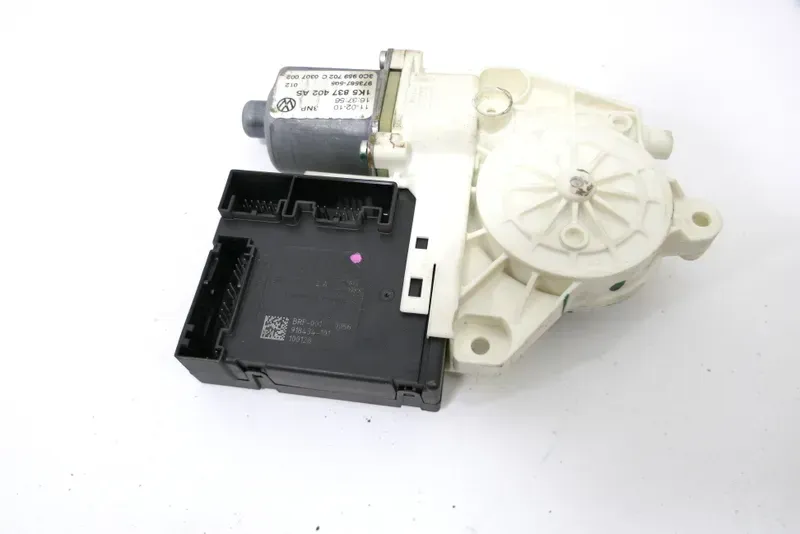 VW Golf 5 ektrischer Fensterheber Motor vorne recht 1K5837402AS Variant Kombi - Bild 1