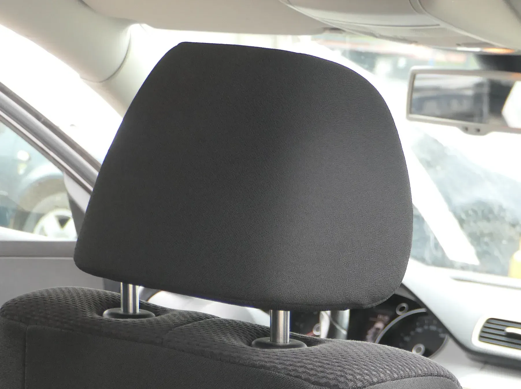 VW Passat 3C Kopfstütze Sitz Sitze vorne rechts oder links schwarz schwarz TCQ N - Bild 1
