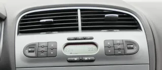 Altea 5P Mittelkonsole Verkleidung über Radio Klappe Lüftungsdüse silber 1GZ - Bild 1