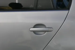 Golf 5 V 1K Tür Türrahmen hinten links 4/5-Türer grau silber LA7W -ohneAnbautei - Bild 4