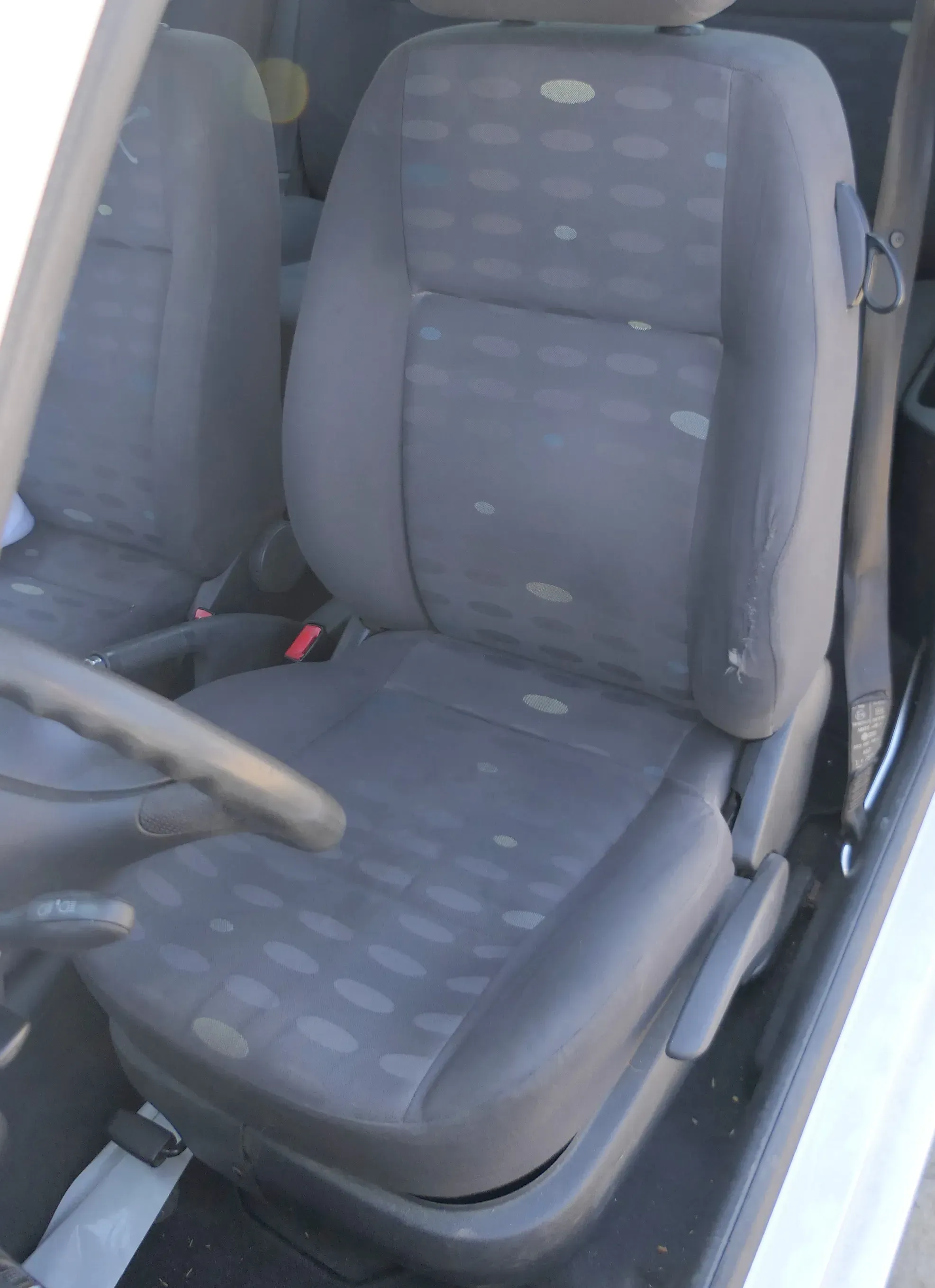 Seat Arosa VW Lupo Sitz vorn links Fahrersitz Höhenverstellung schwarz dunkel - Bild 1