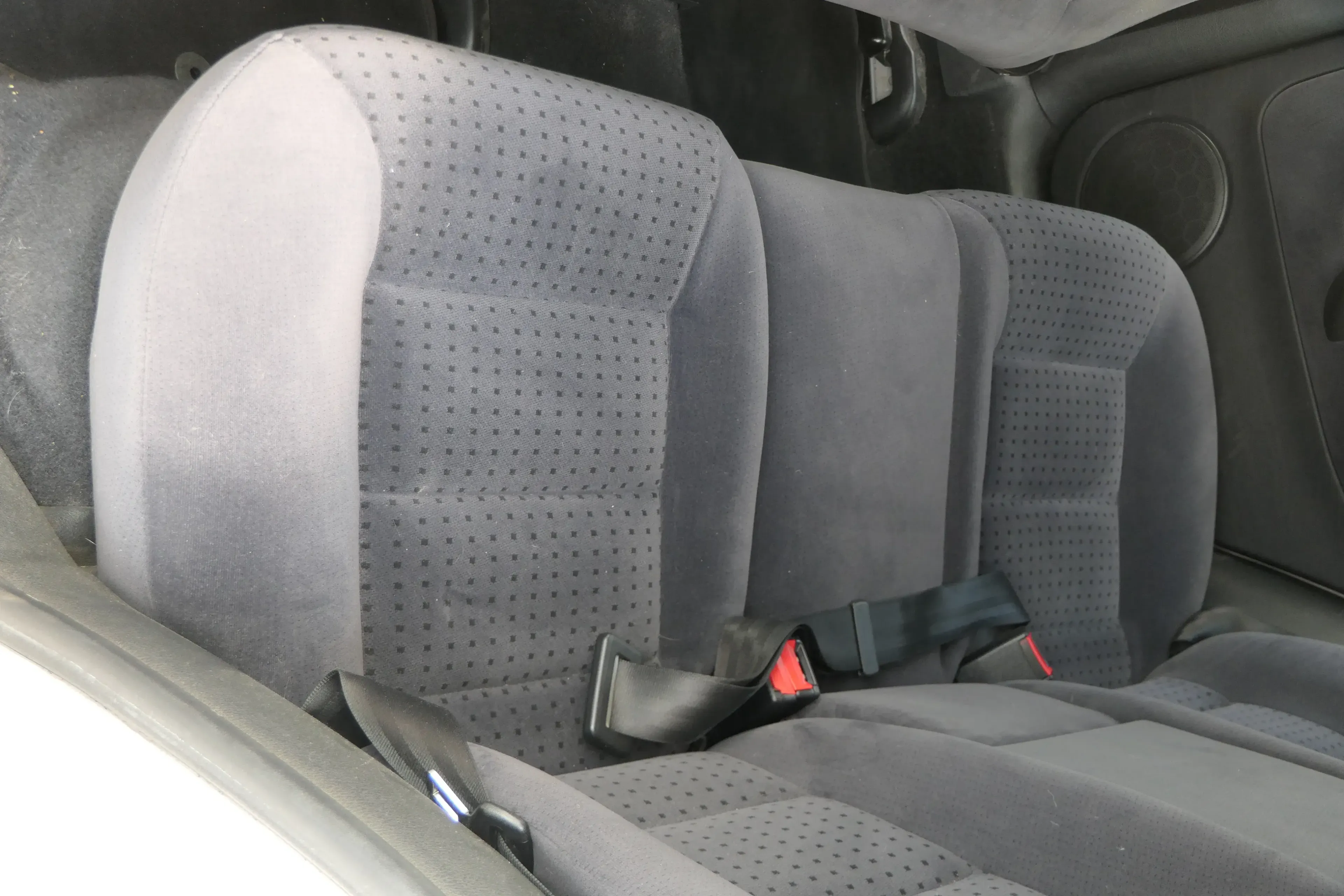 VW Golf 4 Limousine Sitz Rückbank Rücksitzbank hinten Sitze Velour schwarz - Bild 1