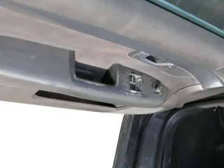 1x A4 8E B6 Türverkleidung Verkleidung Tür vorne links soul schwarz -ohne Schalt - Bild 3