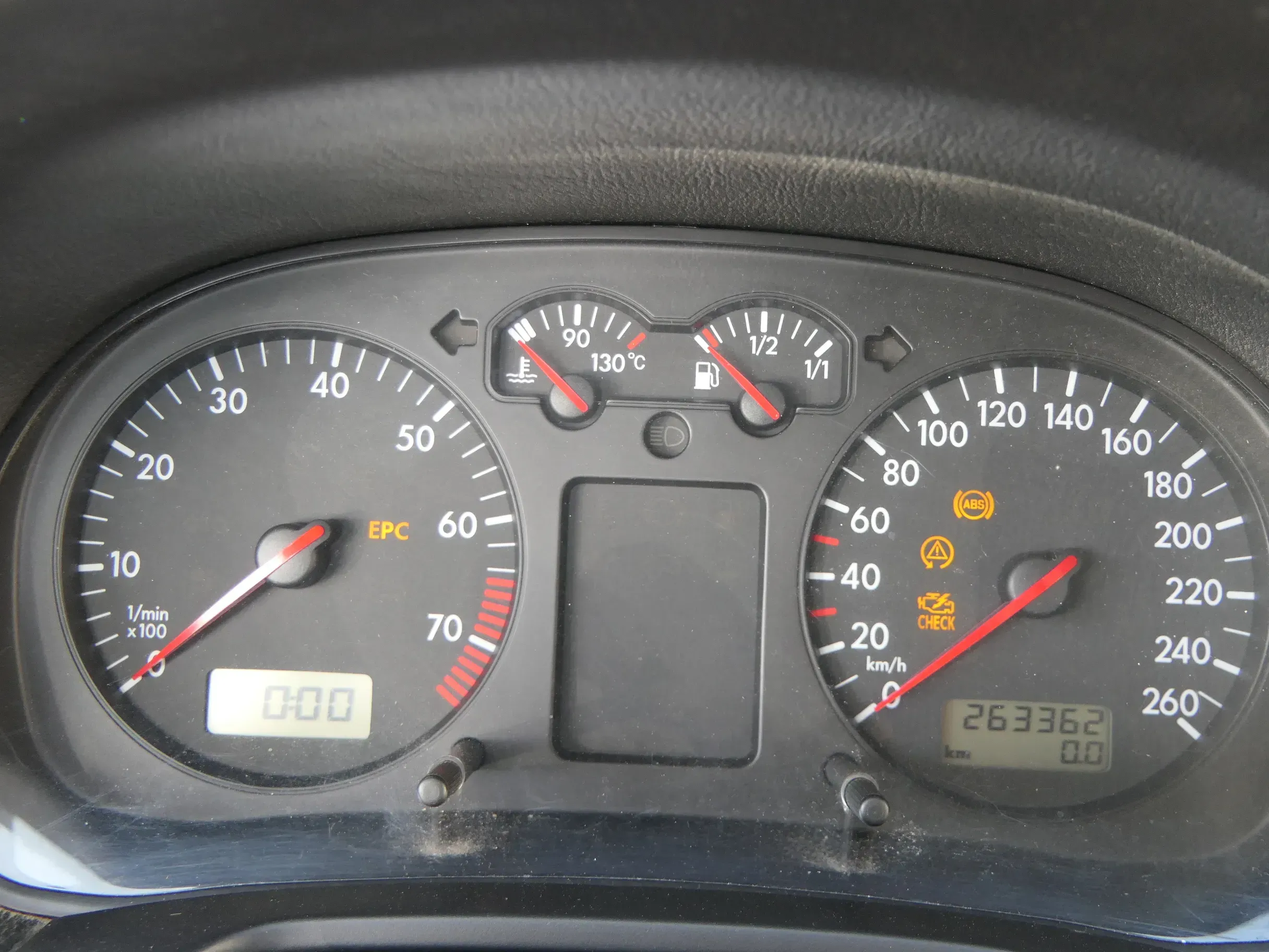 VW Golf 4 Tacho Tachometer Kombiinstrument 263.000km 1J0920805B 1,6-2,8 - Bild 1