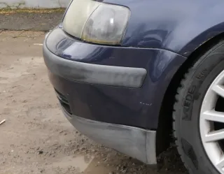 VW Passat 3B Stoßstange vorne Frontstoßstange Stoßfänger blau LN5Y + Grill - Bild 6