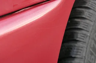 VW Polo 6N Stoßstange vorne 2-geteilte Frontstoßstange rot braun LC3M Stoßfänger - Bild 3