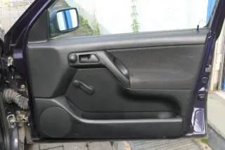 VW Golf 3 1H 4/5-Türer Türverkleidung Verkleidung Tür vorne rechts schwarz - Bild 1