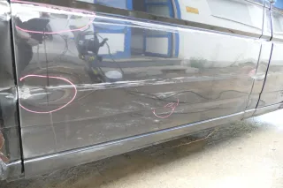 T4 Transporter Tür rechts Schiebetür mit Scheibe Multivan Caravelle schwarz LC9Z - Bild 5