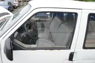 VW T4 Tür vorne links Fahrertür Caravelle Multiavan weiß R902 -ohne Anbaute - Bild 4