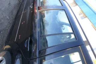 VW Golf 4 Bora Tür hinten links nur Kombi / Variant schwarz LC9Z - Bild 2