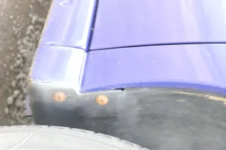 VW Polo 6N 6N1 Kotflügel vorne rechts LD5D blau lila - Bild 6