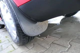 Audi A4 B5 Limousine Stoßstange hinten Heckstoßstange LY3H rot  biscaBj99 - Bild 2