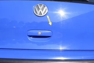 VW Polo 9N 9N3 Griff Heckkklappe Heckklappengriff blau LA5F - Bild 1