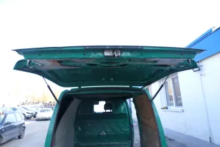 VW T4 Transporter Heckklappe Klappe hinten Kofferraumklappe grün schwarz Kasten - Bild 10
