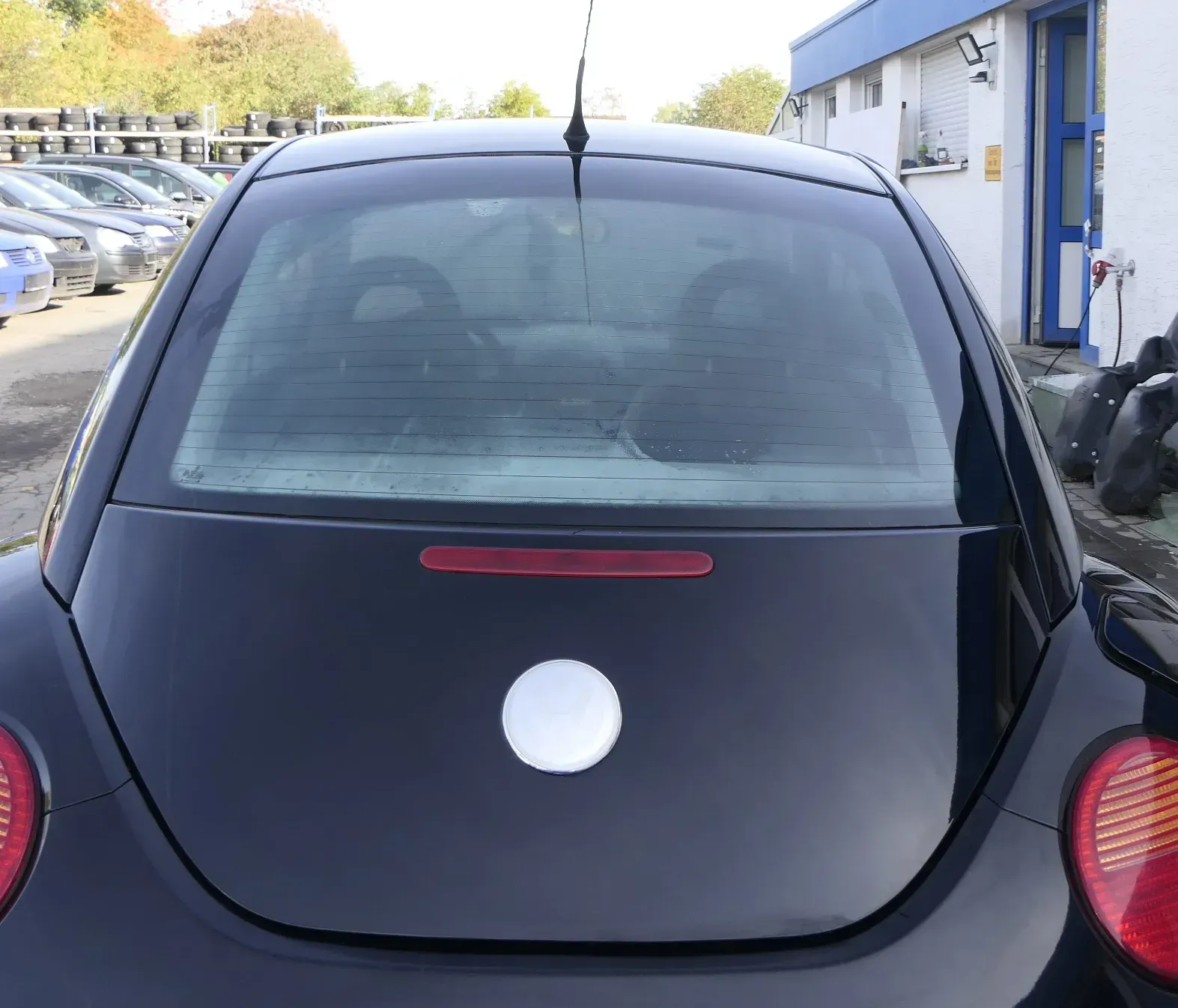 VW New Beetle 1C 9C Heckklappe mit Scheibe Klappe hinten schwarz L041 (ohneSchlo - Bild 1