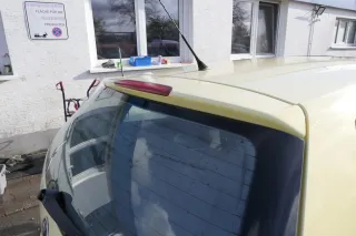VW Polo 9N3 9N Heckklappe Kofferraumklappe Klappe gelb LD1B ohne Anbauteile - Bild 4